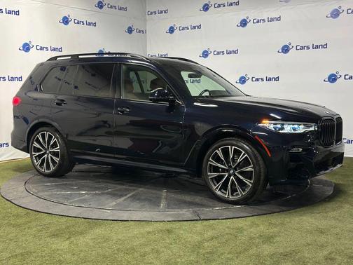 2022 BMW X7 M50i