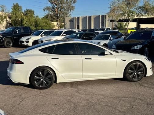 2022 Tesla Model S Long Range