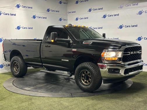 2022 RAM 2500 Big Horn Regular Cab 4x4 8' Box