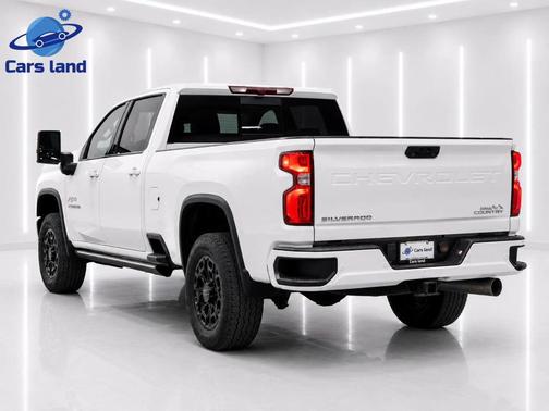 Iridescent Pearl Tricoat 2022 Chevrolet Silverado 2500 High Country