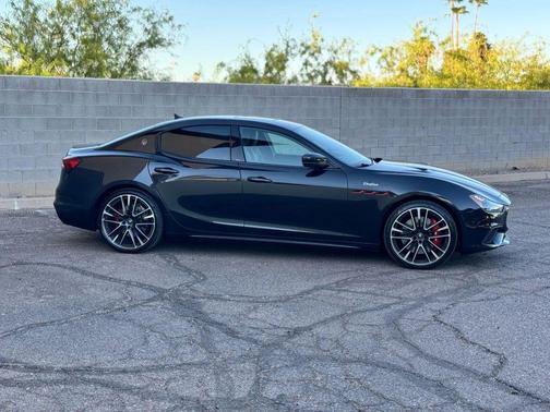 2021 Maserati Ghibli Trofeo