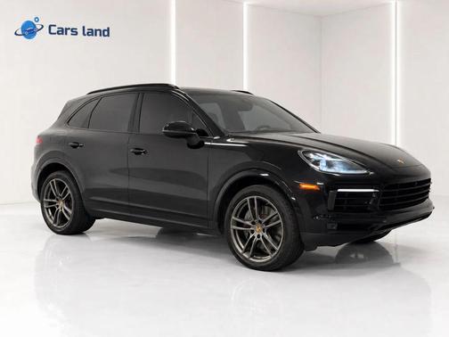 Jet Black Metallic 2019 Porsche Cayenne S