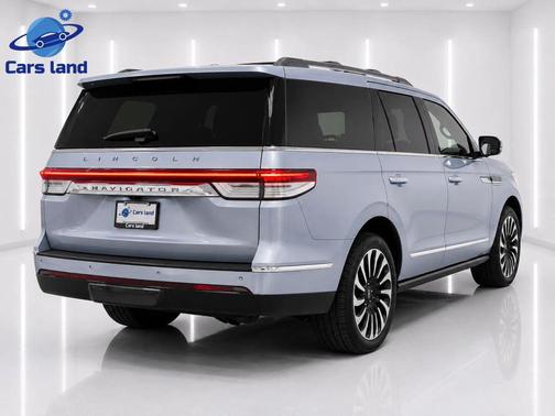 Chroma Crystal Blue Metallic Premium Colorant 2023 Lincoln Navigator Black Label