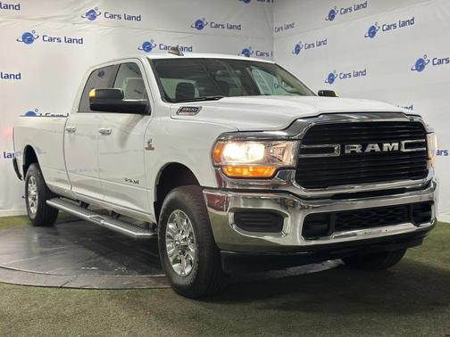 Bright White Clearcoat 2019 RAM 3500 Big Horn Crew Cab 4x4 8' Box