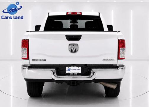 Bright White Clearcoat 2024 RAM 2500 Big Horn Crew Cab 4x4 6'4' Box