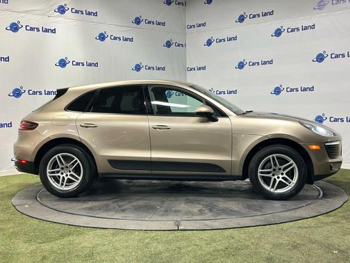 2017 Porsche Macan Sport Utility 4D