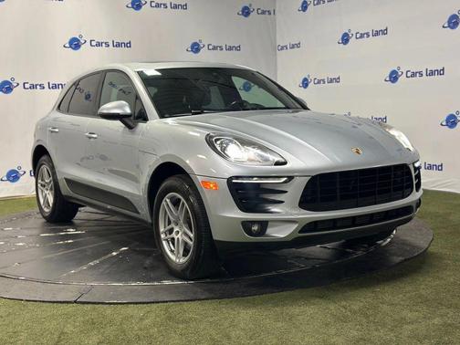2017 Porsche Macan Sport Utility 4D