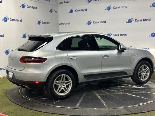 2017 Porsche Macan Sport Utility 4D