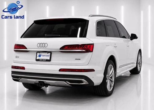 Glacier White Metallic 2023 Audi Q7 55 Prestige