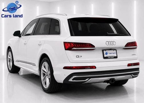 Glacier White Metallic 2023 Audi Q7 55 Prestige