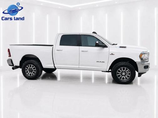 Bright White Clearcoat 2021 RAM 2500 Big Horn Crew Cab 4x4 6'4' Box