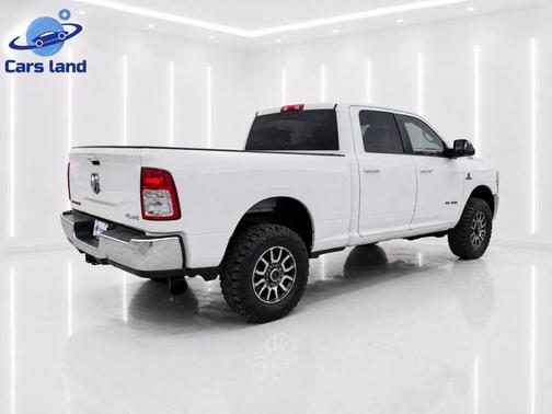 Bright White Clearcoat 2021 RAM 2500 Big Horn Crew Cab 4x4 6'4' Box