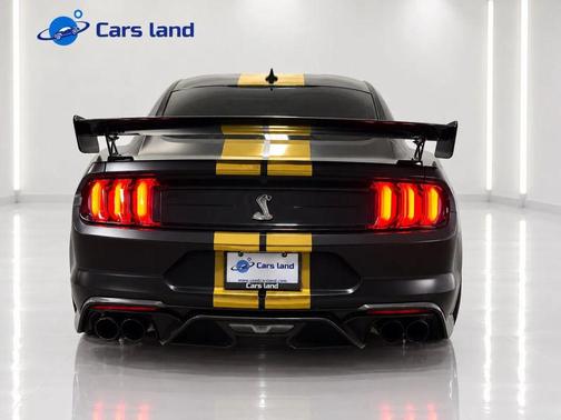 Oxford White 2022 Ford Shelby GT500 Base
