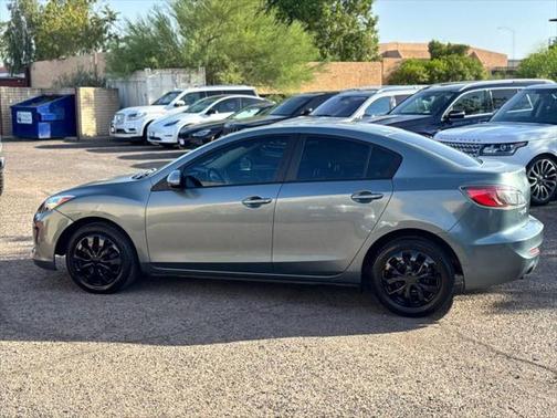2013 Mazda Mazda3 i Sport