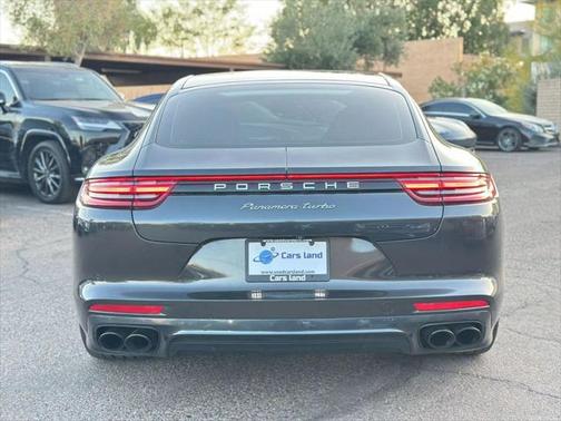 2017 Porsche Panamera Turbo