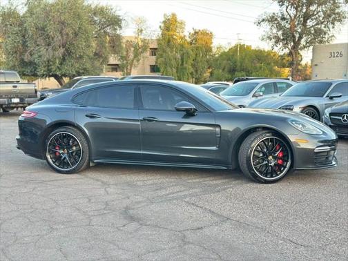 2017 Porsche Panamera Turbo