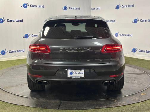 2018 Porsche Macan Turbo