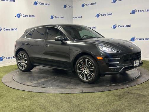 2018 Porsche Macan Turbo