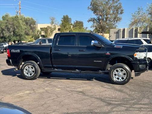 2019 RAM 2500 Laramie Crew Cab 4x4 6'4' Box