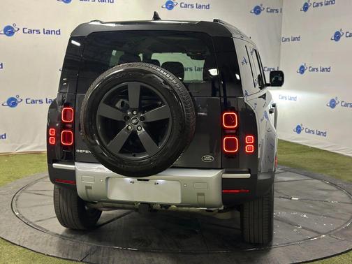 2023 Land Rover Defender 110 SE