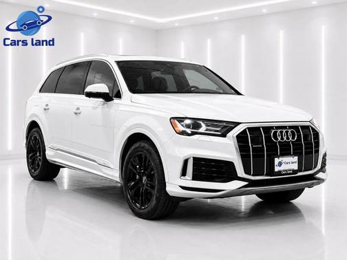 White 2021 Audi Q7 45 Premium Plus