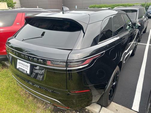 Santorini Black Metallic 2026 Land Rover Range Rover Velar P250 Dynamic SE