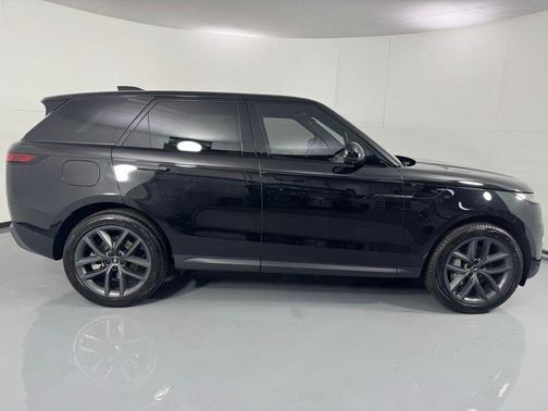 2025 Land Rover Range Rover Sport P360 SE