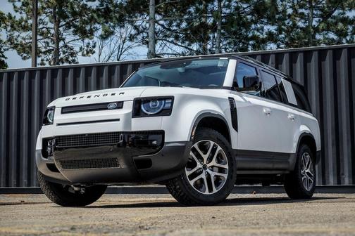 Fuji White 2026 Land Rover Defender P300 S