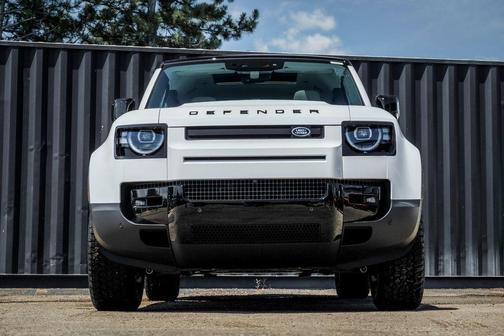 Fuji White 2026 Land Rover Defender P300 S