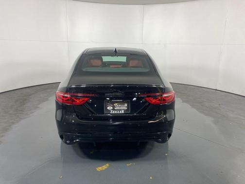2024 Jaguar XF R-Dynamic SE
