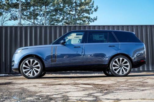 2026 Land Rover Range Rover P400 SE 7 Seat