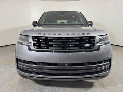 2024 Land Rover Range Rover P530 SE