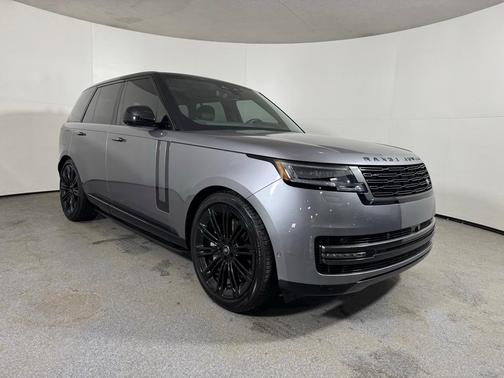 2024 Land Rover Range Rover P530 SE