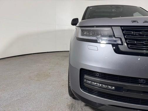 2024 Land Rover Range Rover P530 SE