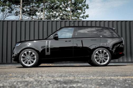 2025 Land Rover Range Rover P400 SE