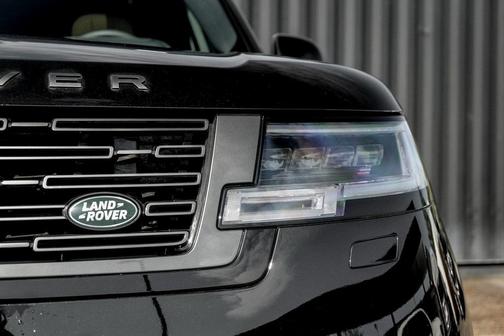 2025 Land Rover Range Rover P400 SE