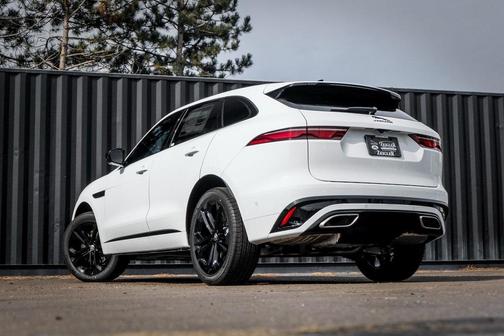 2025 Jaguar F-PACE P400 R-Dynamic S