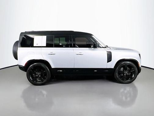 2023 Land Rover Defender 110 X-Dynamic SE