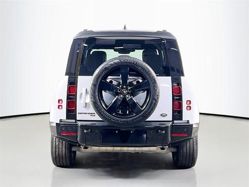 2023 Land Rover Defender 110 X-Dynamic SE