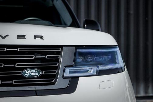 2025 Land Rover Range Rover P400 SE