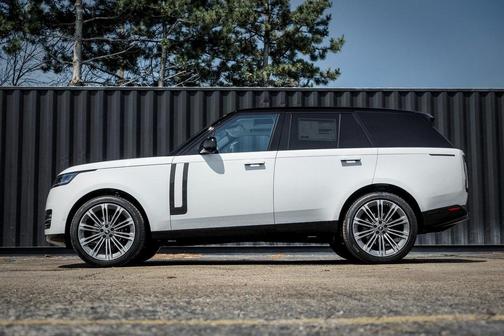 2025 Land Rover Range Rover P400 SE