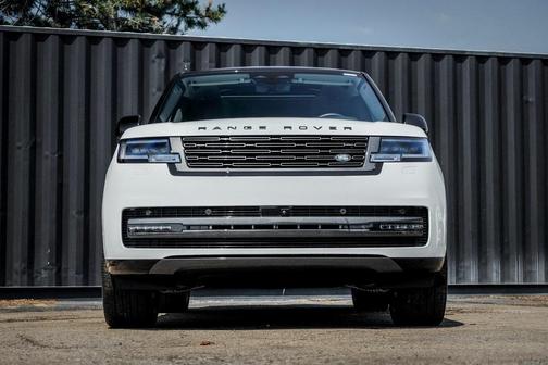 2025 Land Rover Range Rover P400 SE