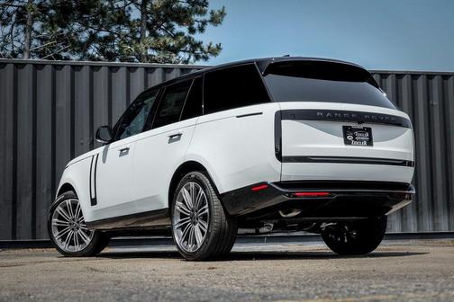 2025 Land Rover Range Rover P400 SE