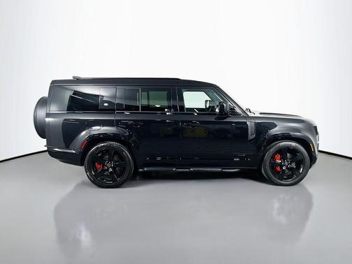 2024 Land Rover Defender P400 X