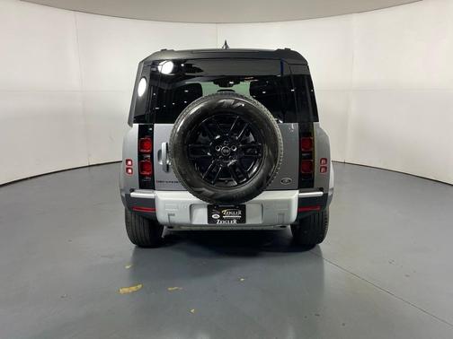 2023 Land Rover Defender 110 S