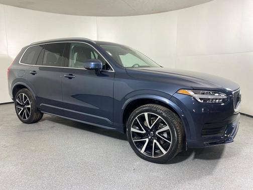 2022 Volvo XC90 T6 Momentum 6 Passenger
