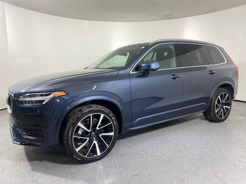 2022 Volvo XC90 T6 Momentum 6 Passenger
