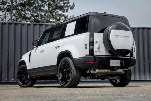 Fuji White 2026 Land Rover Defender P300 S