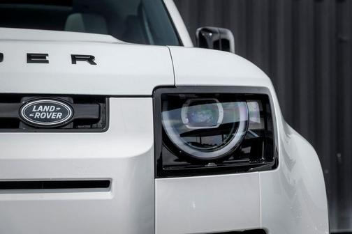 Fuji White 2026 Land Rover Defender P300 S