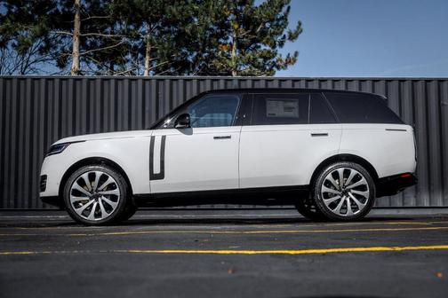 Ostuni Pearl White 2026 Land Rover Range Rover P530 SE 7 Seat
